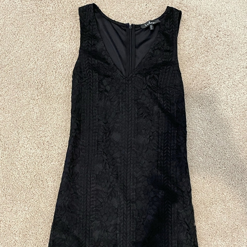 Lulu’s Black Laced Deep V-neck Dress